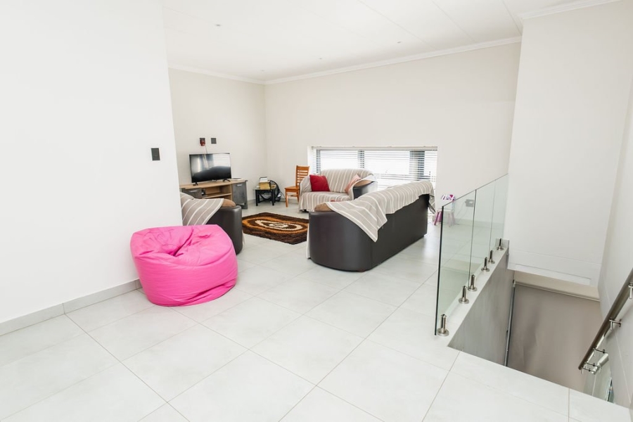 4 Bedroom Property for Sale in Woodland Hills Bergendal Free State